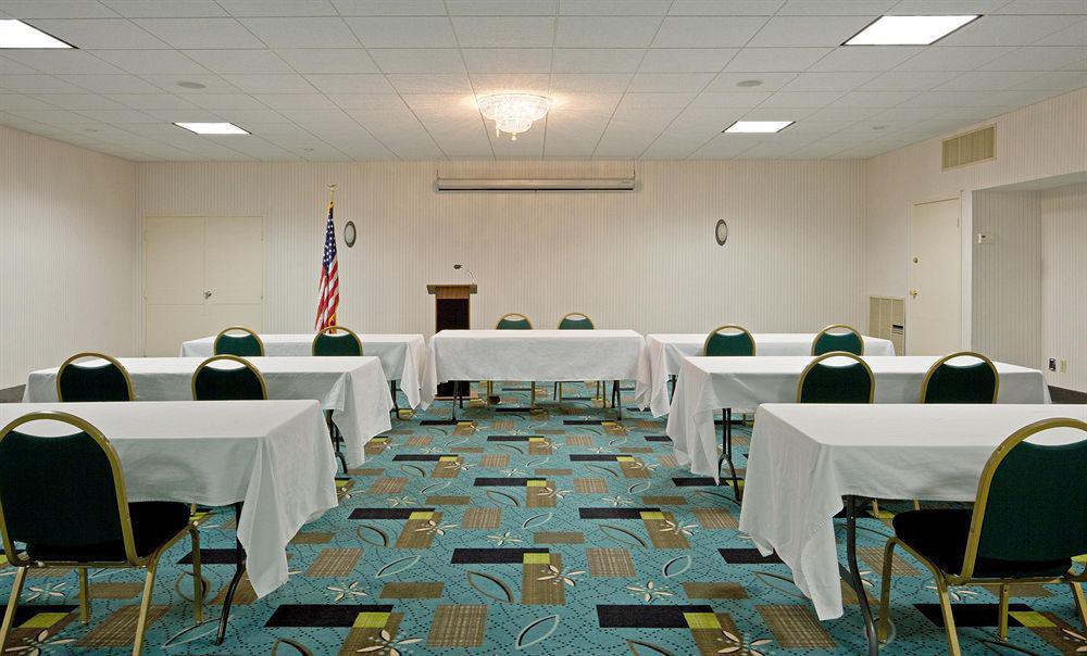 Days Inn By Wyndham Plattsburgh Servizi foto
